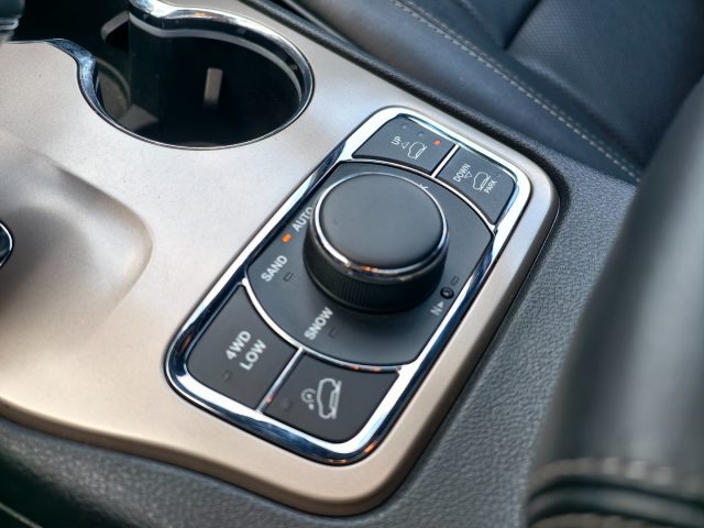 JEEP Grand Cherokee usata, con Cruise Control