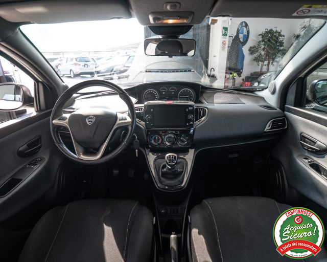 LANCIA Ypsilon usata, con ESP