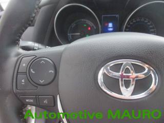 TOYOTA Auris usata, con Sedile posteriore sdoppiato