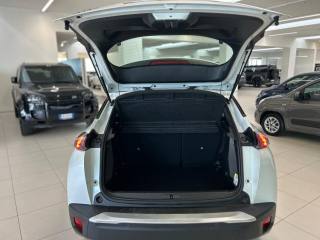 PEUGEOT 2008 usata, con Fari LED