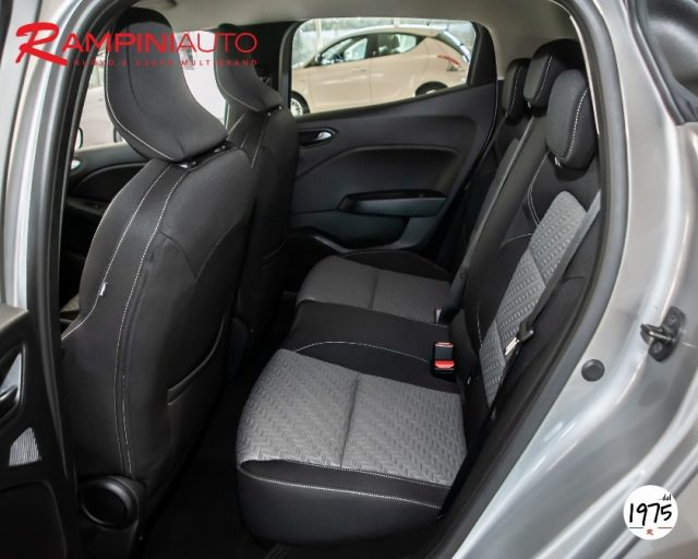 RENAULT Clio usata, con Touch screen