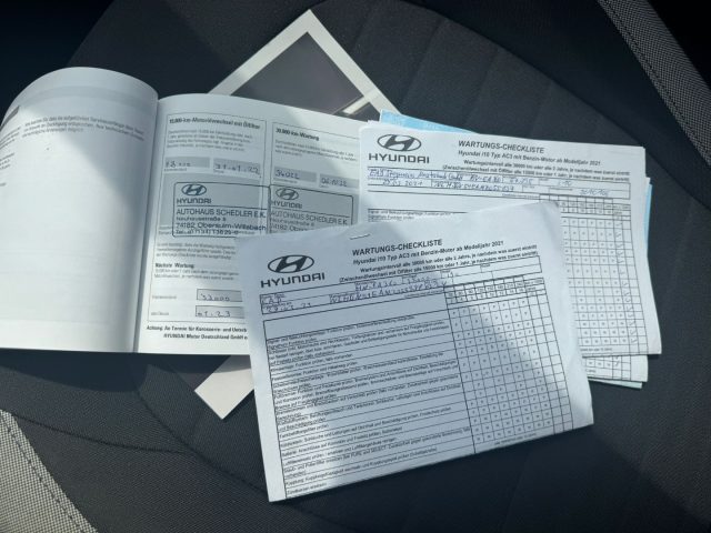 HYUNDAI i10 usata, con Controllo elettronico della corsia