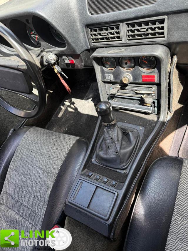 PORSCHE 924 usata 17