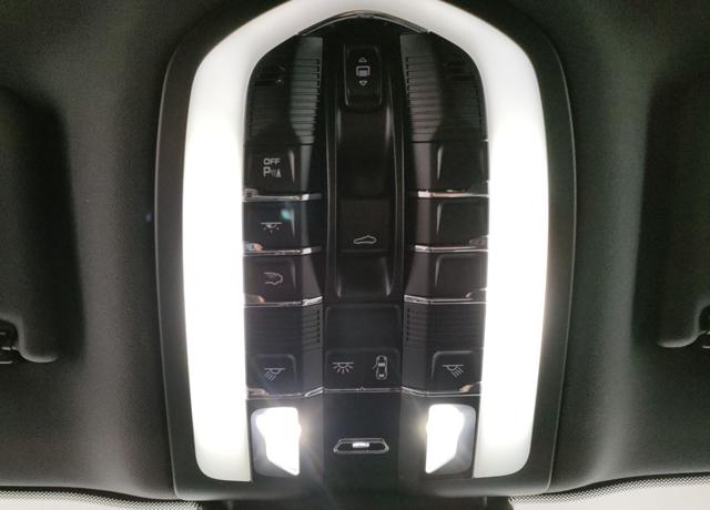 PORSCHE Macan usata, con Controllo trazione