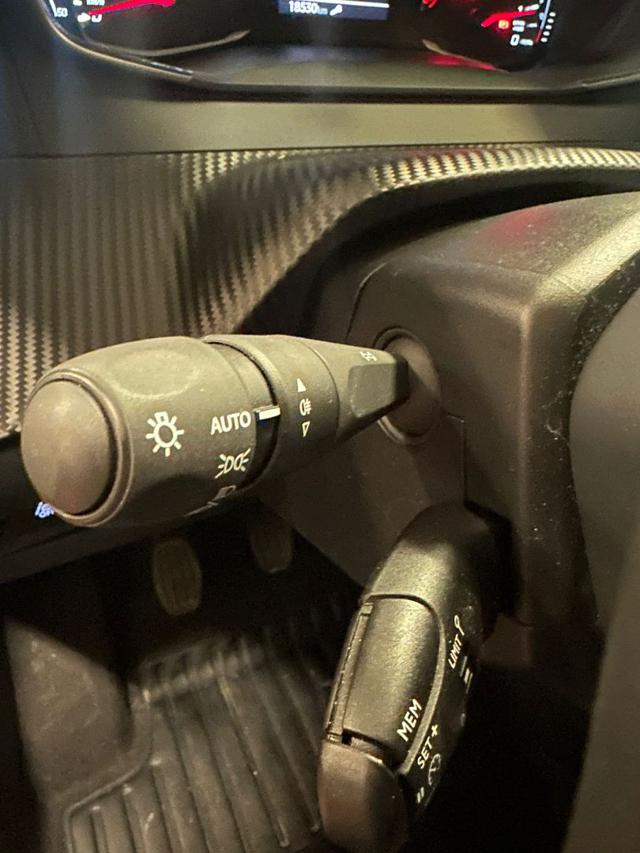 PEUGEOT 208 usata, con Sistema di navigazione
