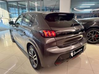 PEUGEOT 208 usata, con Boardcomputer