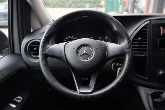 MERCEDES-BENZ Vito usata, con Bluetooth