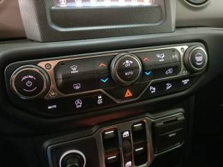 JEEP Wrangler usata, con Bracciolo