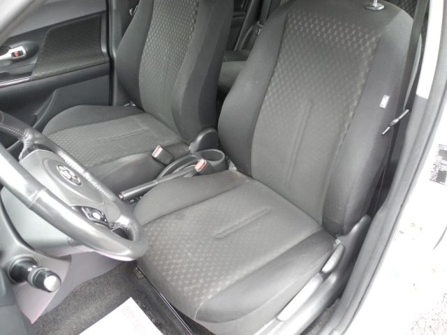 TOYOTA Urban Cruiser usata 38