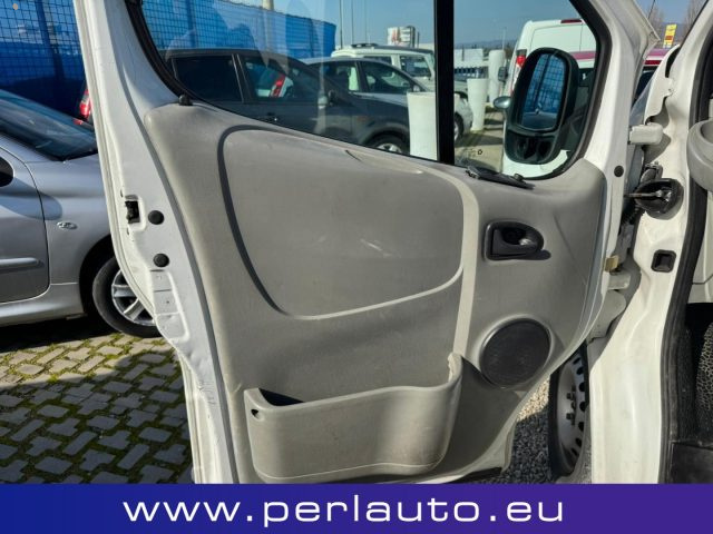 NISSAN Primastar usata, con Autoradio