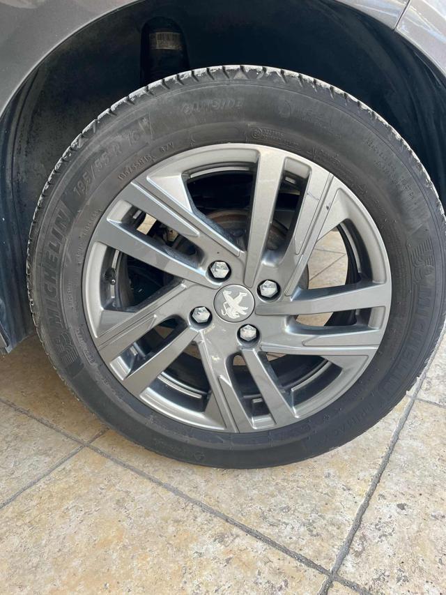 PEUGEOT 208 usata, con Controllo trazione
