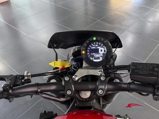 YAMAHA XSR 900 usata 4