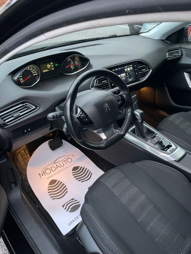 PEUGEOT 308 usata, con Controllo automatico clima