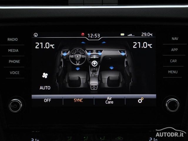 SKODA Octavia usata, con Specchietto retrovisore con funzione antiabbagliamento