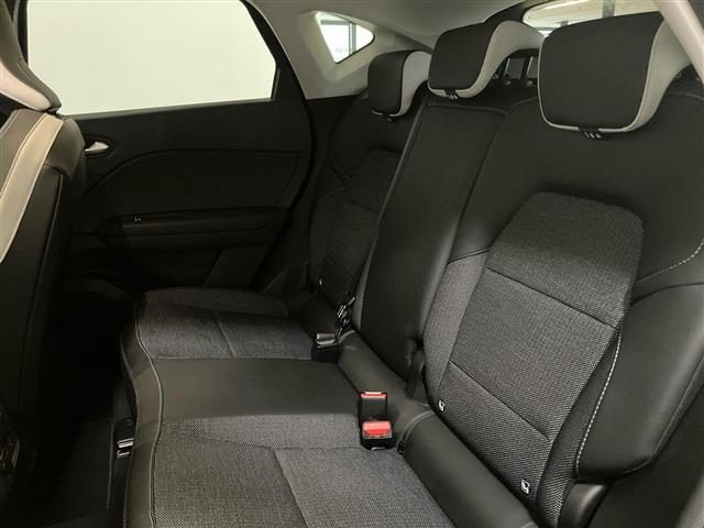 RENAULT Captur usata, con Volante in pelle