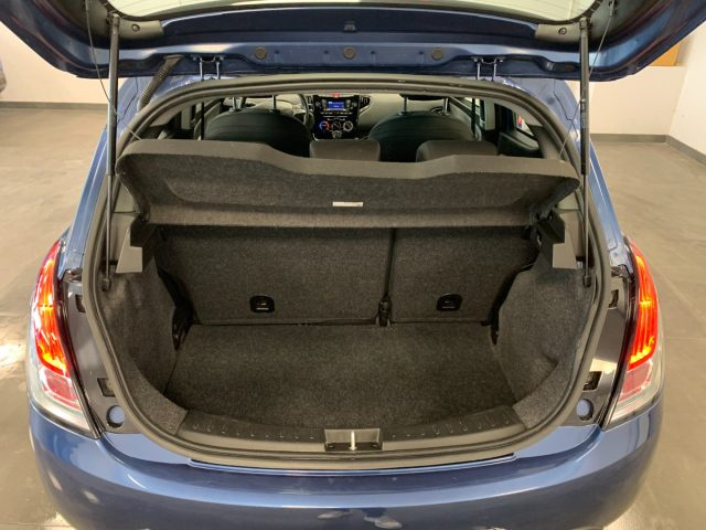 LANCIA Ypsilon usata, con USB