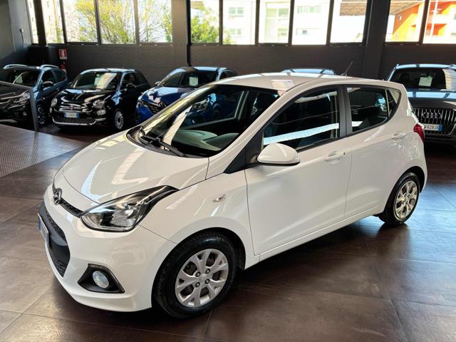 HYUNDAI i10 usata, con Airbag