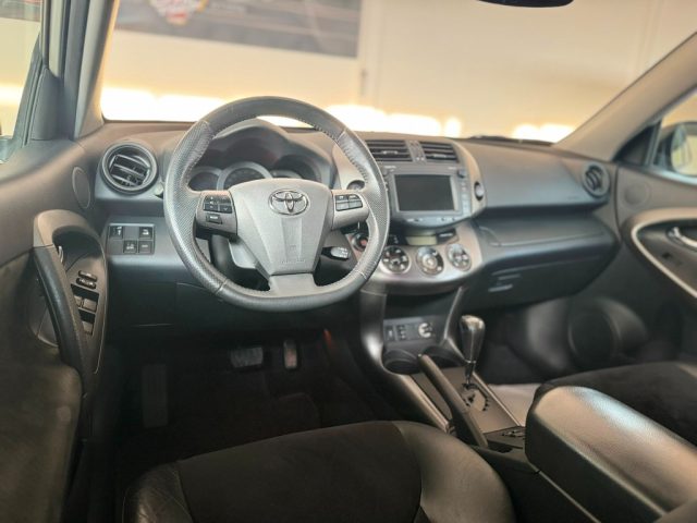 TOYOTA RAV 4 usata, con Interni in pelle