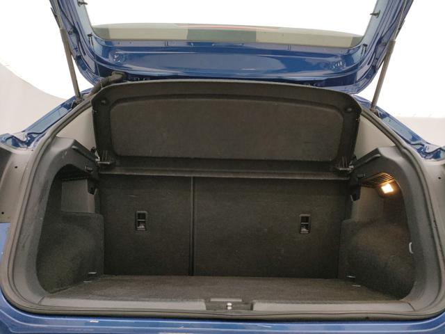 VOLKSWAGEN T-Cross usata, con USB