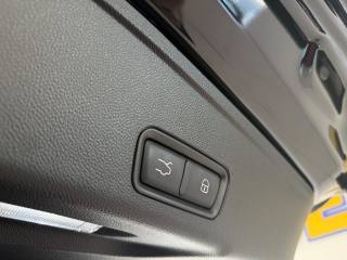 MASERATI Grecale usata, con Lettore CD