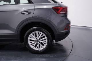 VOLKSWAGEN T-Roc usata 31