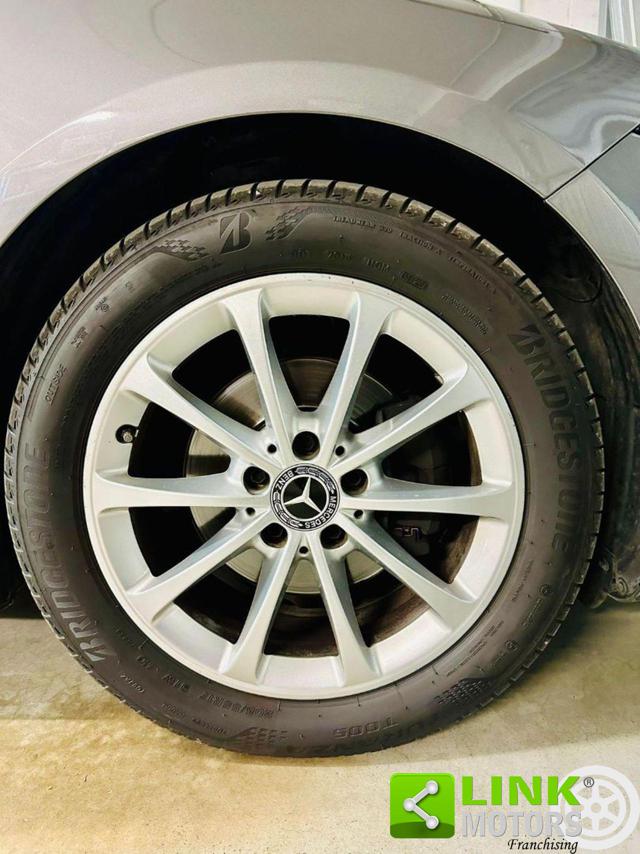 MERCEDES-BENZ A 180 usata, con Chiamata automatica per emergenze