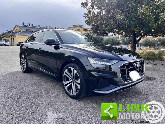 AUDI Q8 usata, con Specchietti laterali elettrici