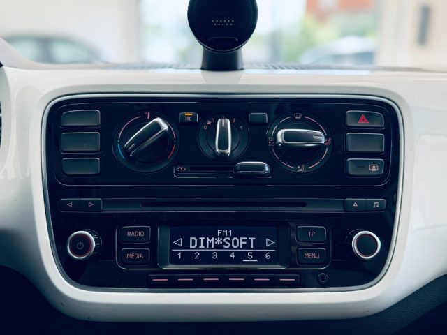 VOLKSWAGEN up! usata, con Servosterzo