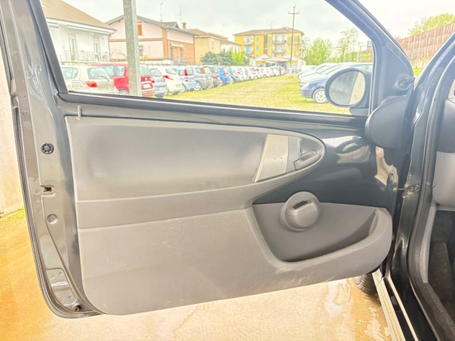 PEUGEOT 107 usata 26
