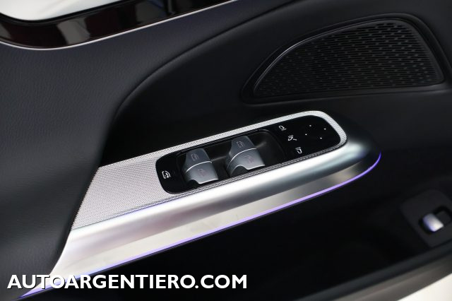 MERCEDES-BENZ E 220 usata, con Boardcomputer