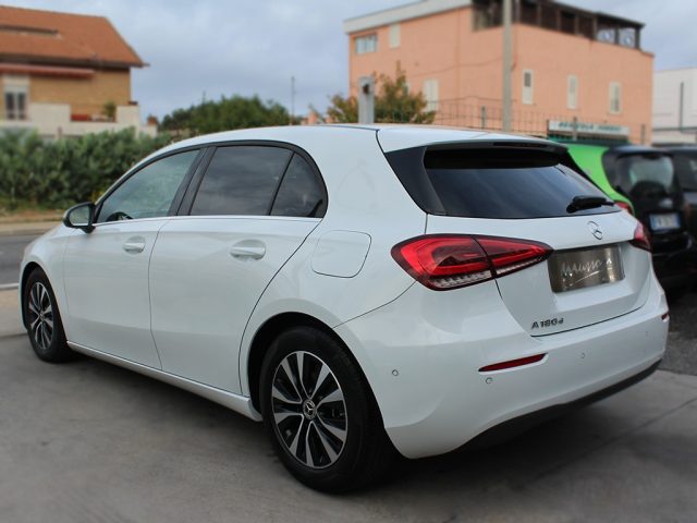 MERCEDES-BENZ A 180 usata, con Boardcomputer