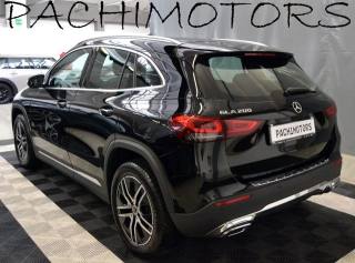 MERCEDES-BENZ GLA 200 usata, con Park Distance Control