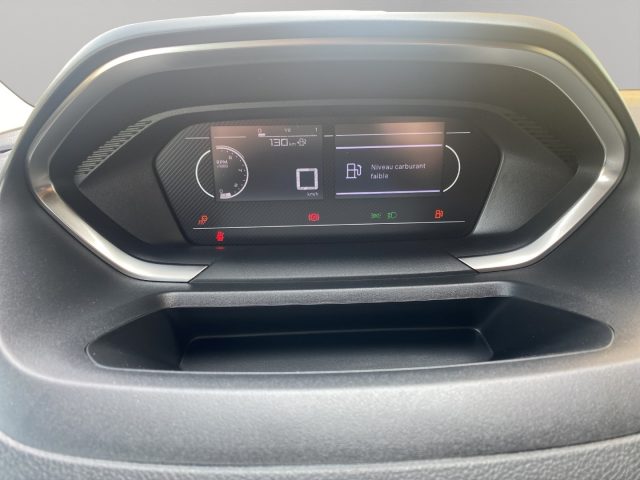 PEUGEOT Partner usata, con Sensori di parcheggio posteriori