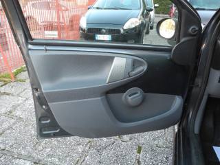 TOYOTA Aygo usata 32