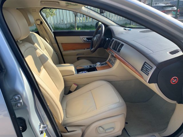 JAGUAR XF usata, con Controllo trazione