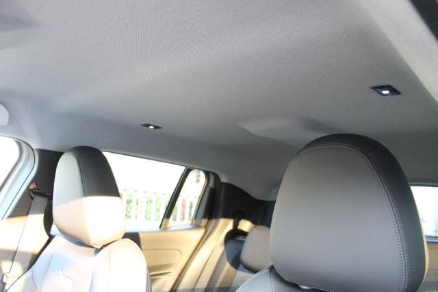 JEEP Avenger usata, con Leve al volante