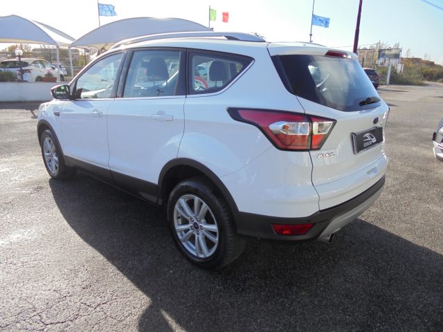 FORD Kuga usata, con Bracciolo