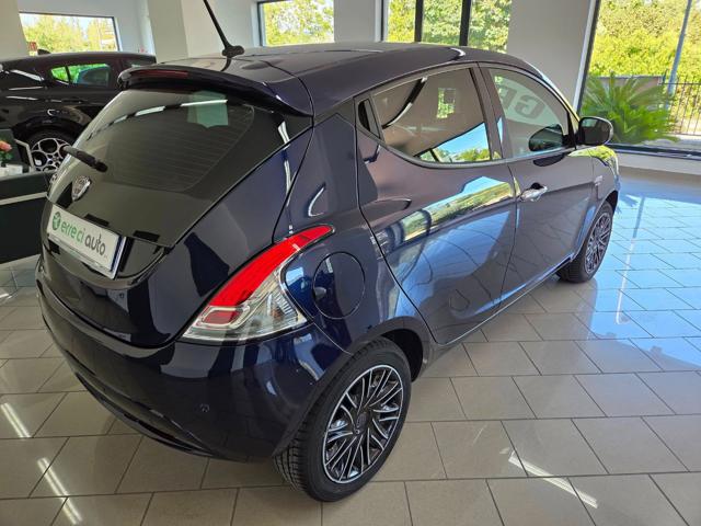 LANCIA Ypsilon usata, con ESP
