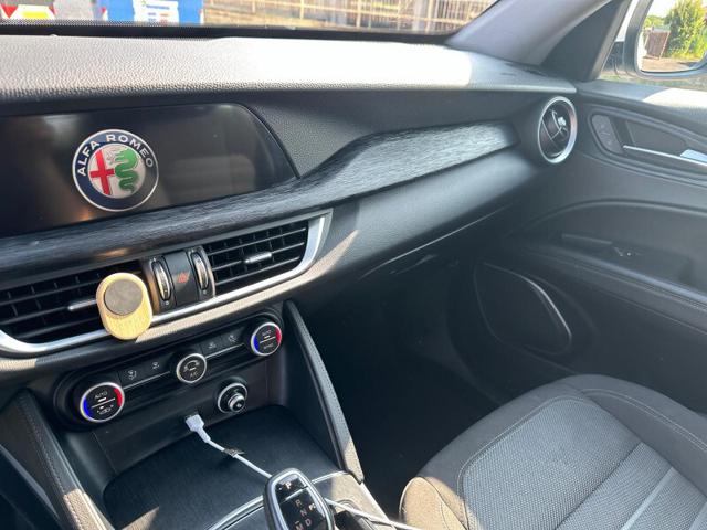 ALFA ROMEO Stelvio usata, con Controllo automatico clima
