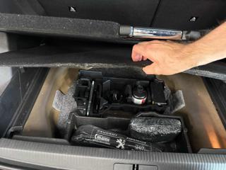 PEUGEOT 2008 usata, con Fari LED