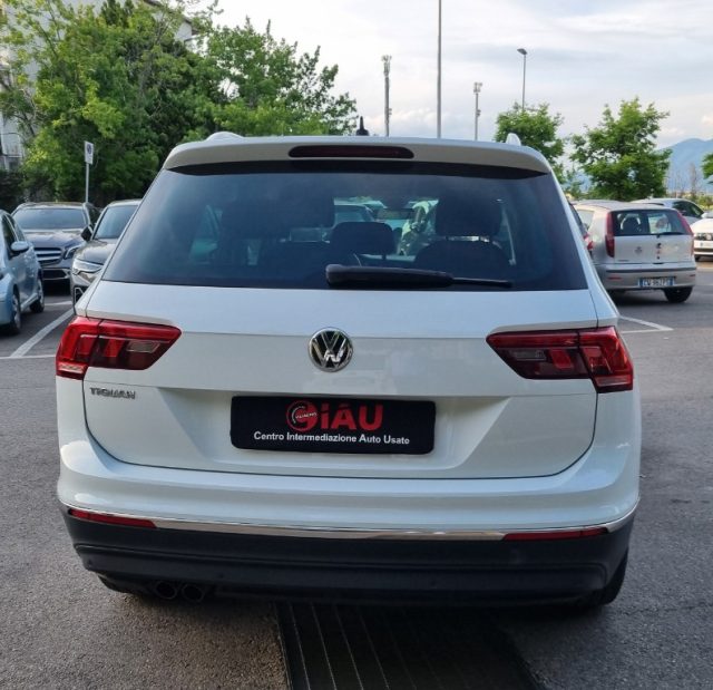VOLKSWAGEN Tiguan usata, con Autoradio