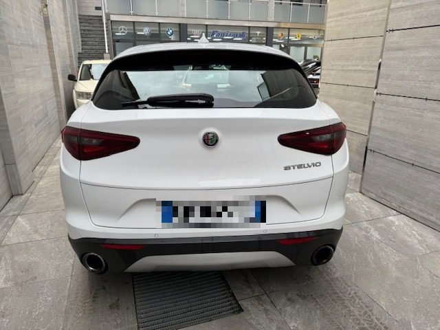 ALFA ROMEO Stelvio usata, con Controllo automatico clima