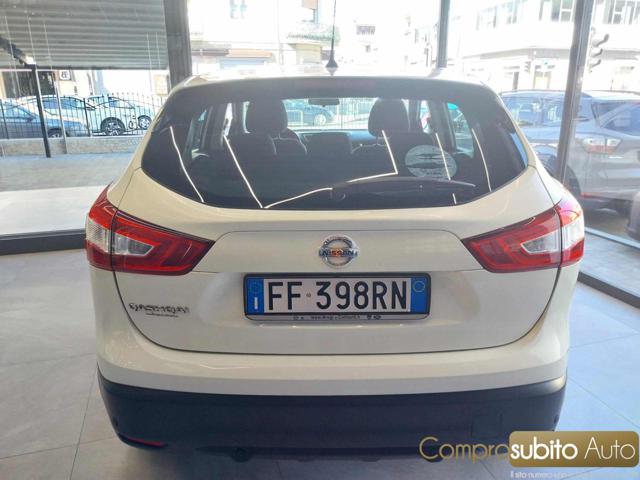 NISSAN Qashqai usata, con Autoradio