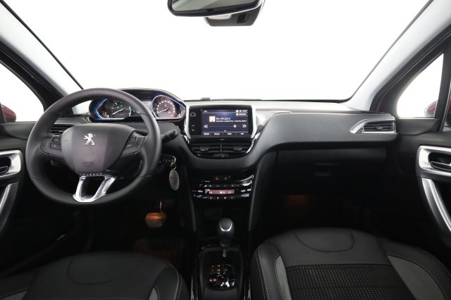 PEUGEOT 2008 usata 10