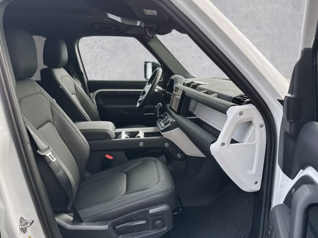 LAND ROVER Defender usata, con Autoradio