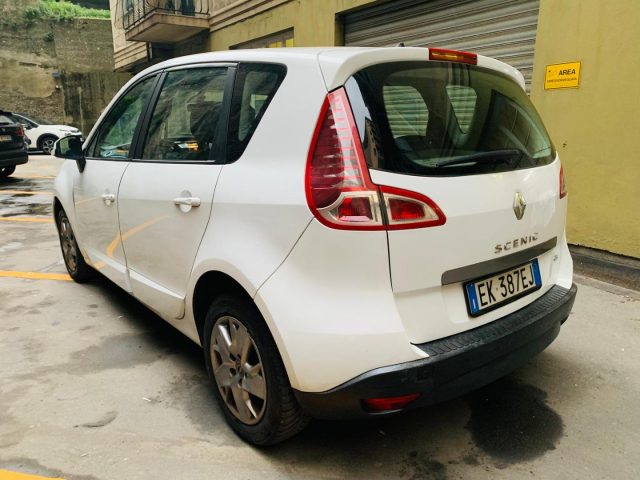 RENAULT Scenic usata, con Autoradio