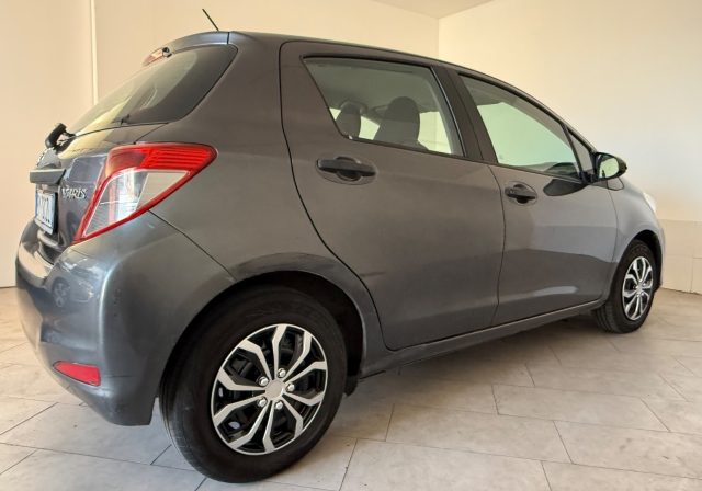 TOYOTA Yaris usata 3