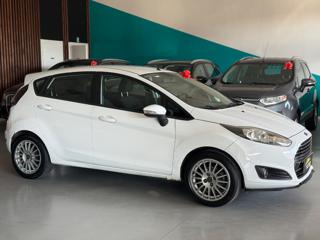 FORD Fiesta usata, con Bluetooth