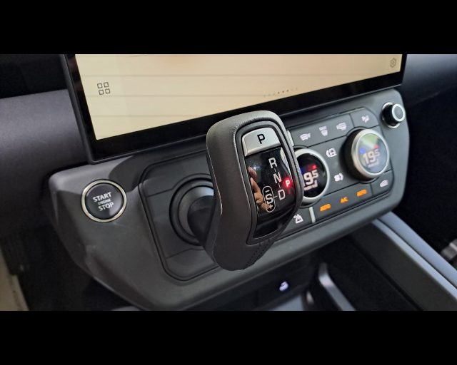 LAND ROVER Defender usata, con Adaptive Cruise Control