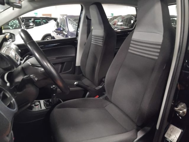 VOLKSWAGEN up! usata, con Sedile posteriore sdoppiato